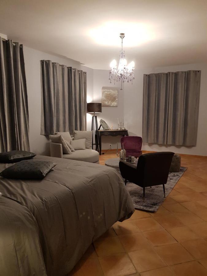 Deluxe King Suite